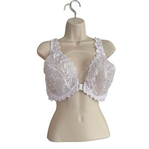 White Lace underwire Bra front clasp 44c